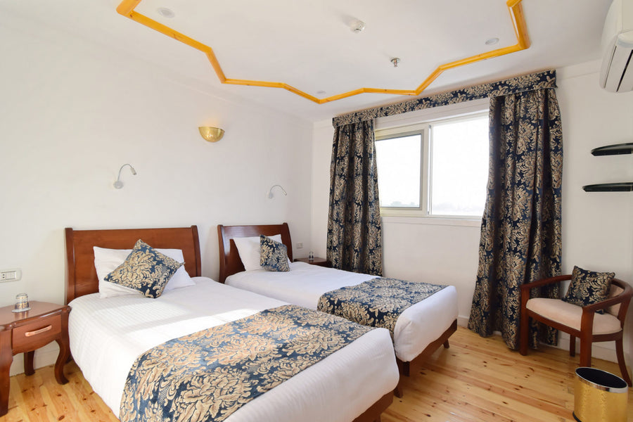 DELUXE CABINS