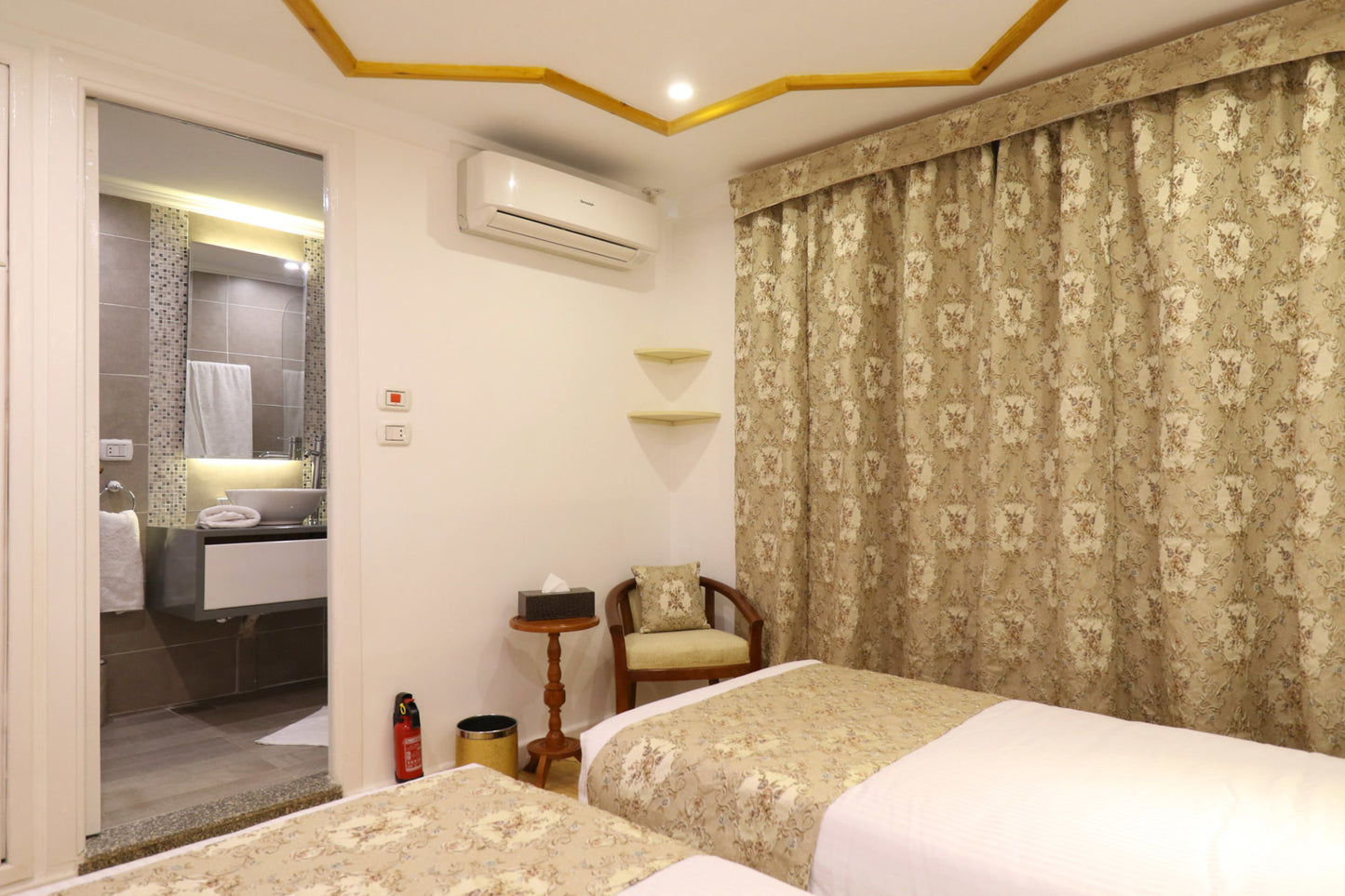 The Daisy Elegance Cabin